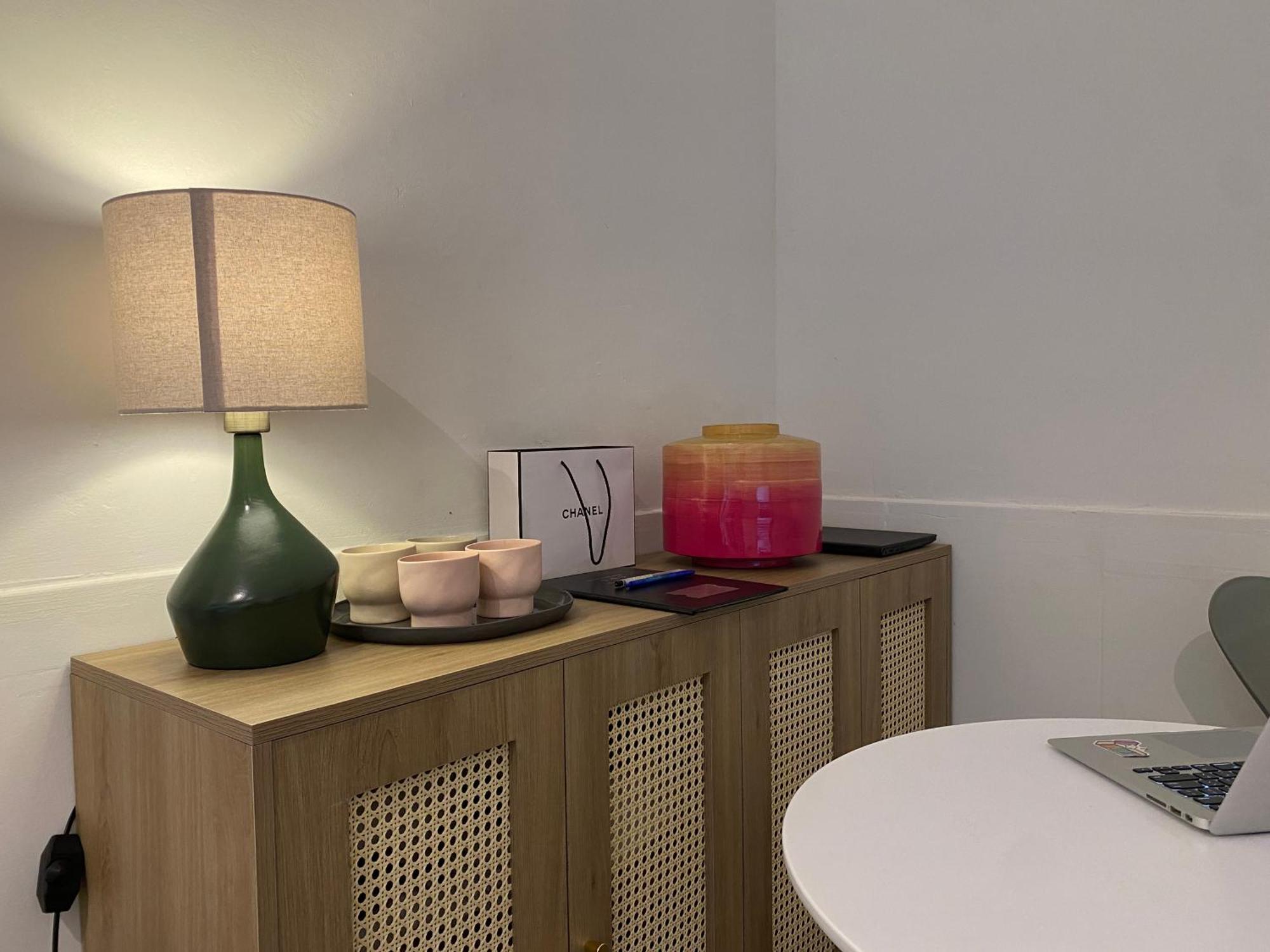 The Urban Westlake Apartment ハノイ市 エクステリア 写真